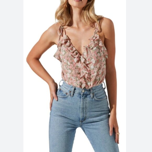 ASTR Tie Strap Ruffle Bodysuit In Blush Multi Floral Size Medium - Picture 2 of 7